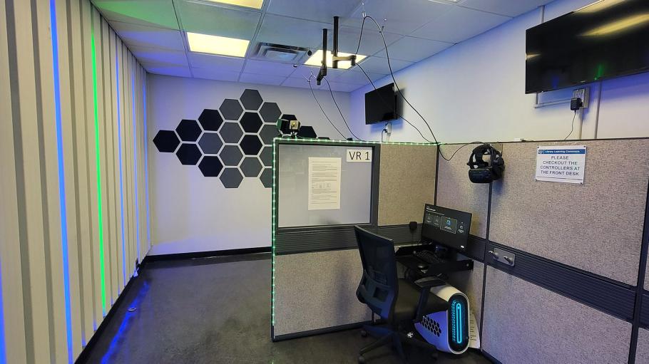 The Casa Loma Virtual Reality Lab with VR headsets and computers.